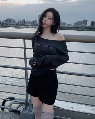 One-shoulder T-shirt