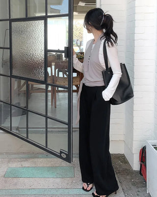 One-tuck slacks