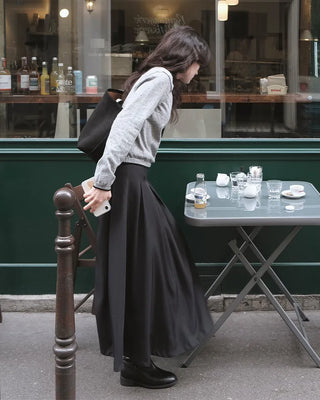 Classic pleated long skirt