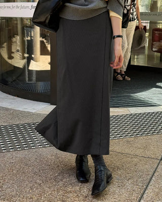 Diagonal stripe midi skirt