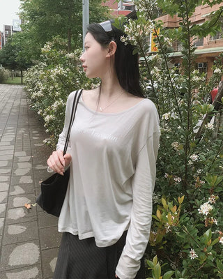 One-shoulder T-shirt