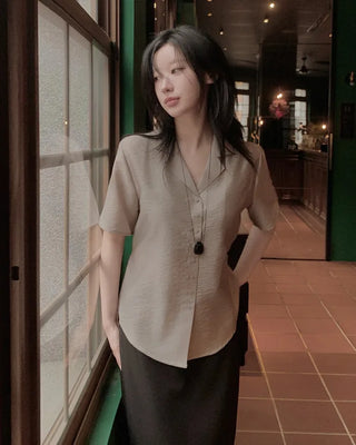 Line Fit Strap Blouse