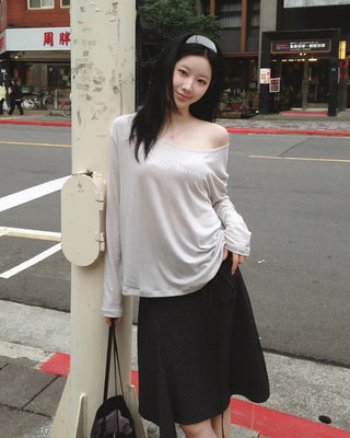 One-shoulder T-shirt