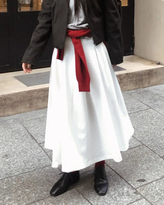 Classic pleated long skirt