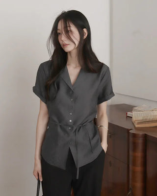 Line Fit Strap Blouse