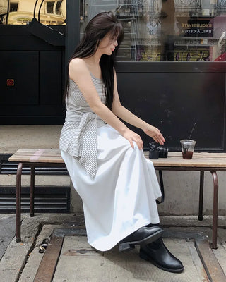Classic pleated long skirt
