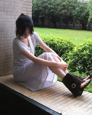 One-shoulder T-shirt