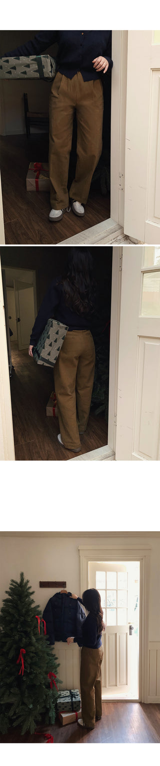 Y-neck modern cardigan