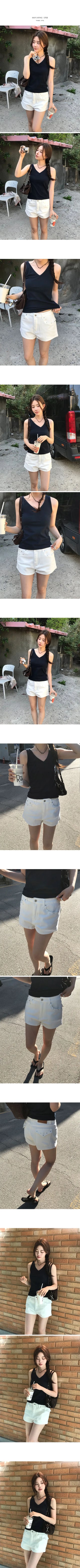 V Neck Sleeveless