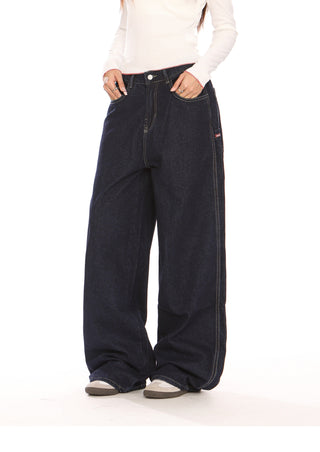Oversized wide-leg baggy jeans