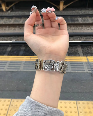 Vintage design handwatch