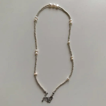3 pearl vintage necklace