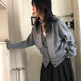 kuro muffler cardigan