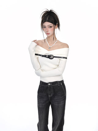 Long-sleeved knitted sweater