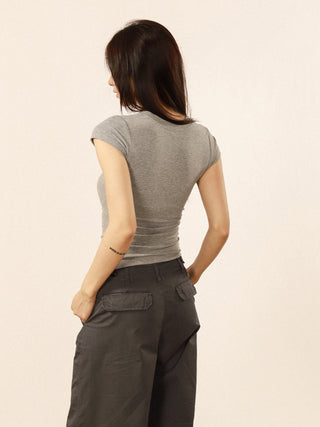 Short sleeves slim V-neck T-shirt
