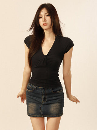 Short sleeves slim V-neck T-shirt