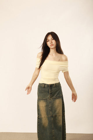 Off-shoulder slim top