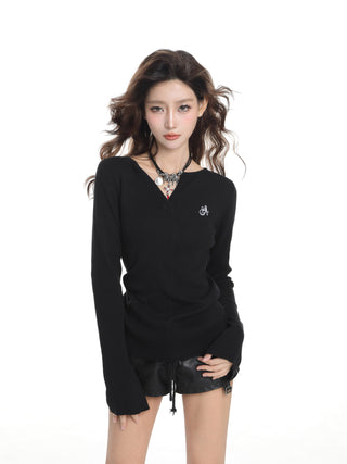 V-neck long-sleeved knitted T-shirt