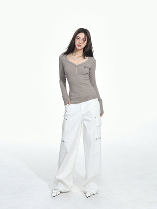 V-neck slim knitted sweater