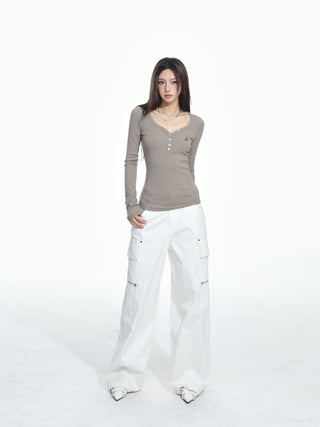 V-neck slim knitted sweater