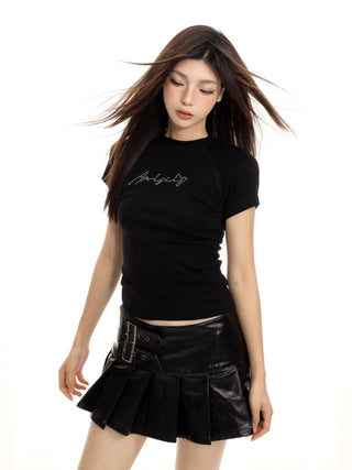 Slim fit crop letter graphic top