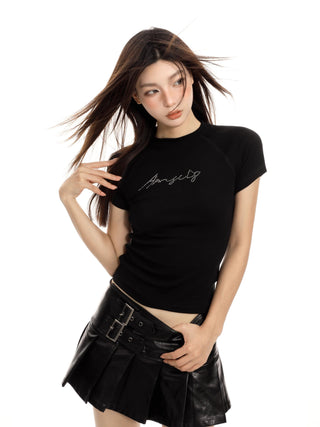 Slim fit crop letter graphic top