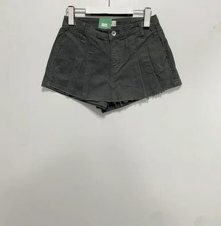 Pleated Short Skirt Pants