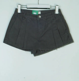 Pleated Short Skirt Pants