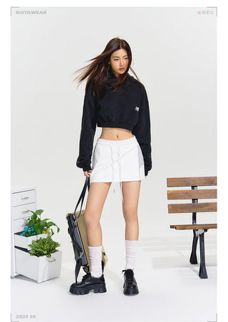 [NAWS] Black cropped hoodie