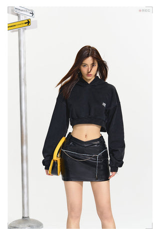 [NAWS] Black cropped hoodie