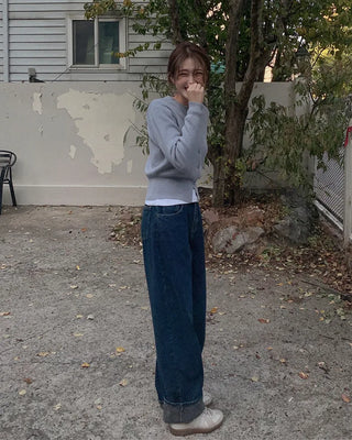 Y-neck modern cardigan