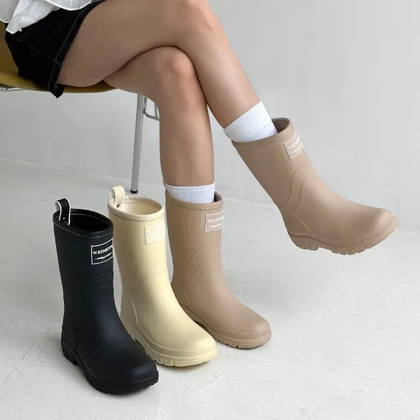 Rounded Toe Rubber Mid-Length Rain Boots