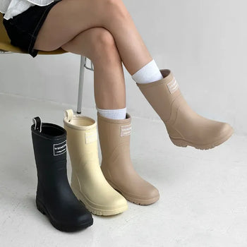 Rounded Toe Rubber Mid-Length Rain Boots
