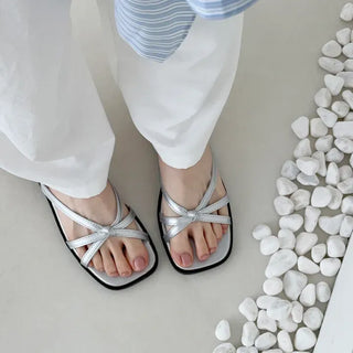 Square Twisted Strap Flip-flop Slippers