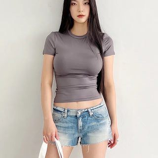 Low-rise cutting hot pants, size 2