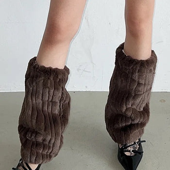 Embo eco-fur leg warmers in