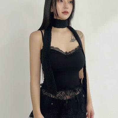 Half-layered sleeveless nasi , adjustable shoulder straps, sleeveless for layering