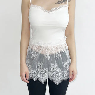 Half-layered sleeveless nasi , adjustable shoulder straps, sleeveless for layering