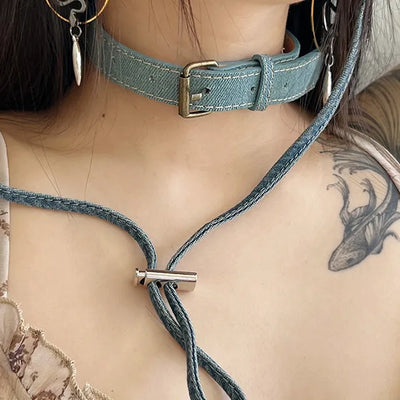 Light denim belt choker