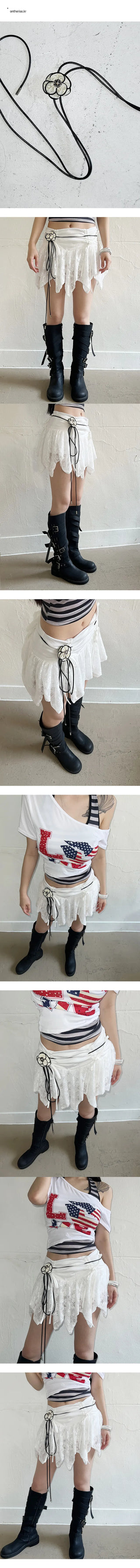 Black Line Camellia Belt