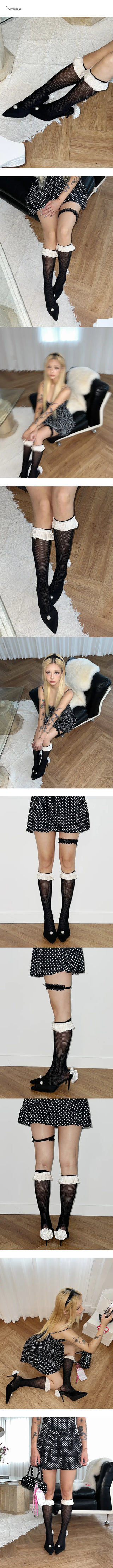 Voluminous dot knee socks for party looks and year-end looks