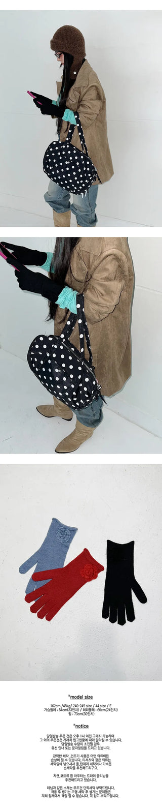 Flower knit gloves