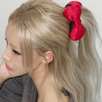 Kitsch Ribbon Clip Red Ribbon