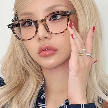 Elemental horn-rimmed glasses, geek chic, gyaru, hopi