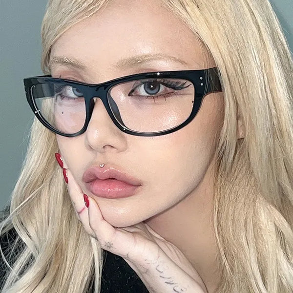 Goggle horn-rimmed glasses