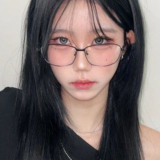 The Mode Silver-rimmed glasses  Geek Chic Poetcore