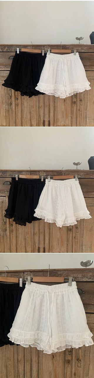 Honey Frill Punching Ruffled Shorts