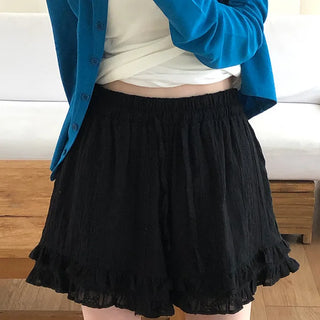 Honey Frill Punching Ruffled Shorts