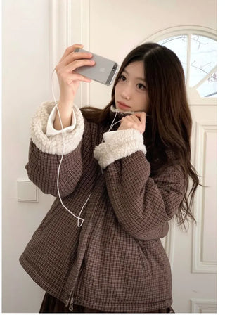 Breeze Latte two-tone check fleece high-neck collar neck two-way loose-fit padded jumper