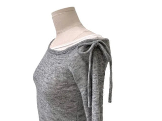 Mio color blocking ribbon one-shoulder knit in